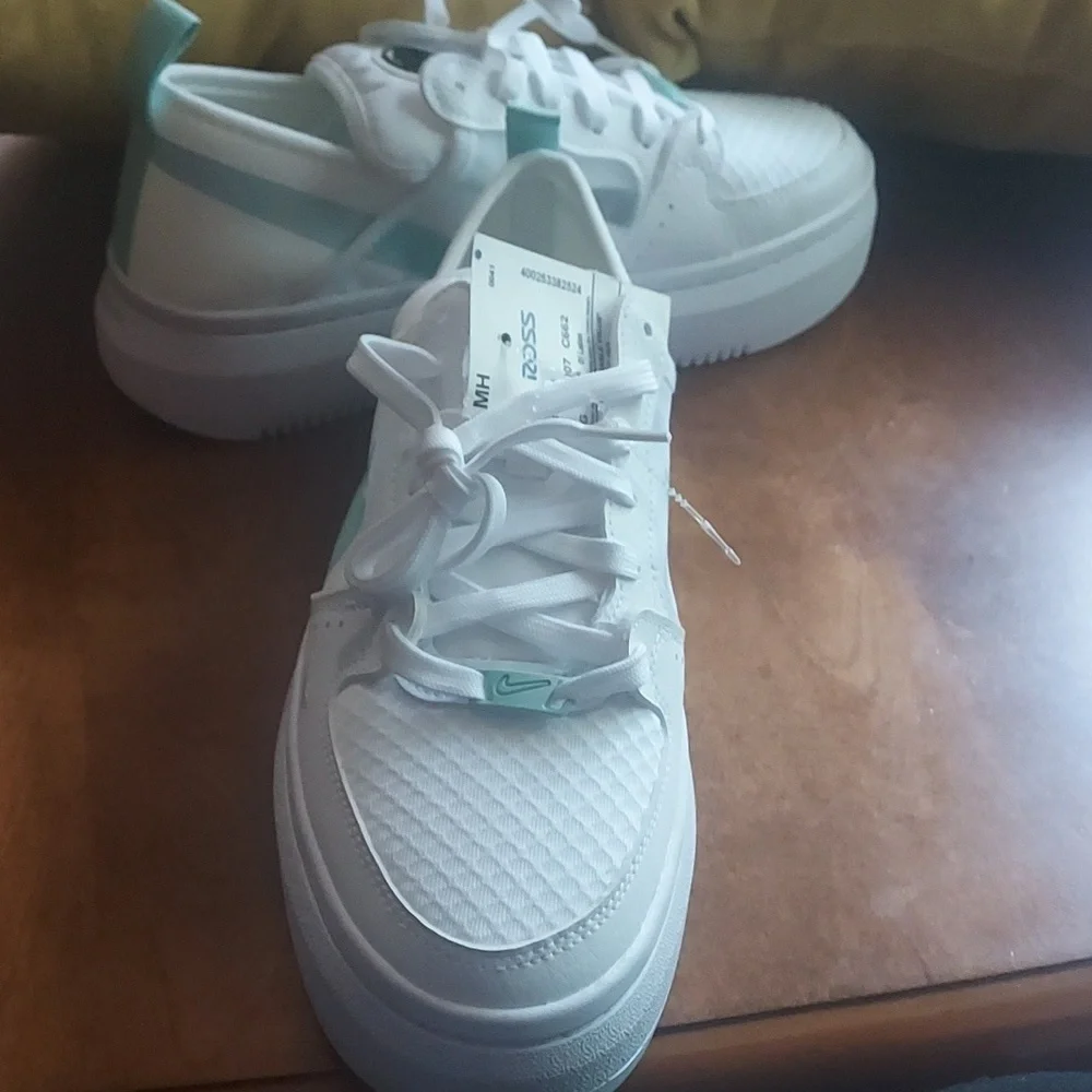NIKE court vision Alta New comes without the box size 8 - Picture 16 of 16